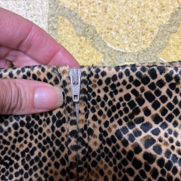 New Tracy Evans python print skirt - Picture 11 of 15